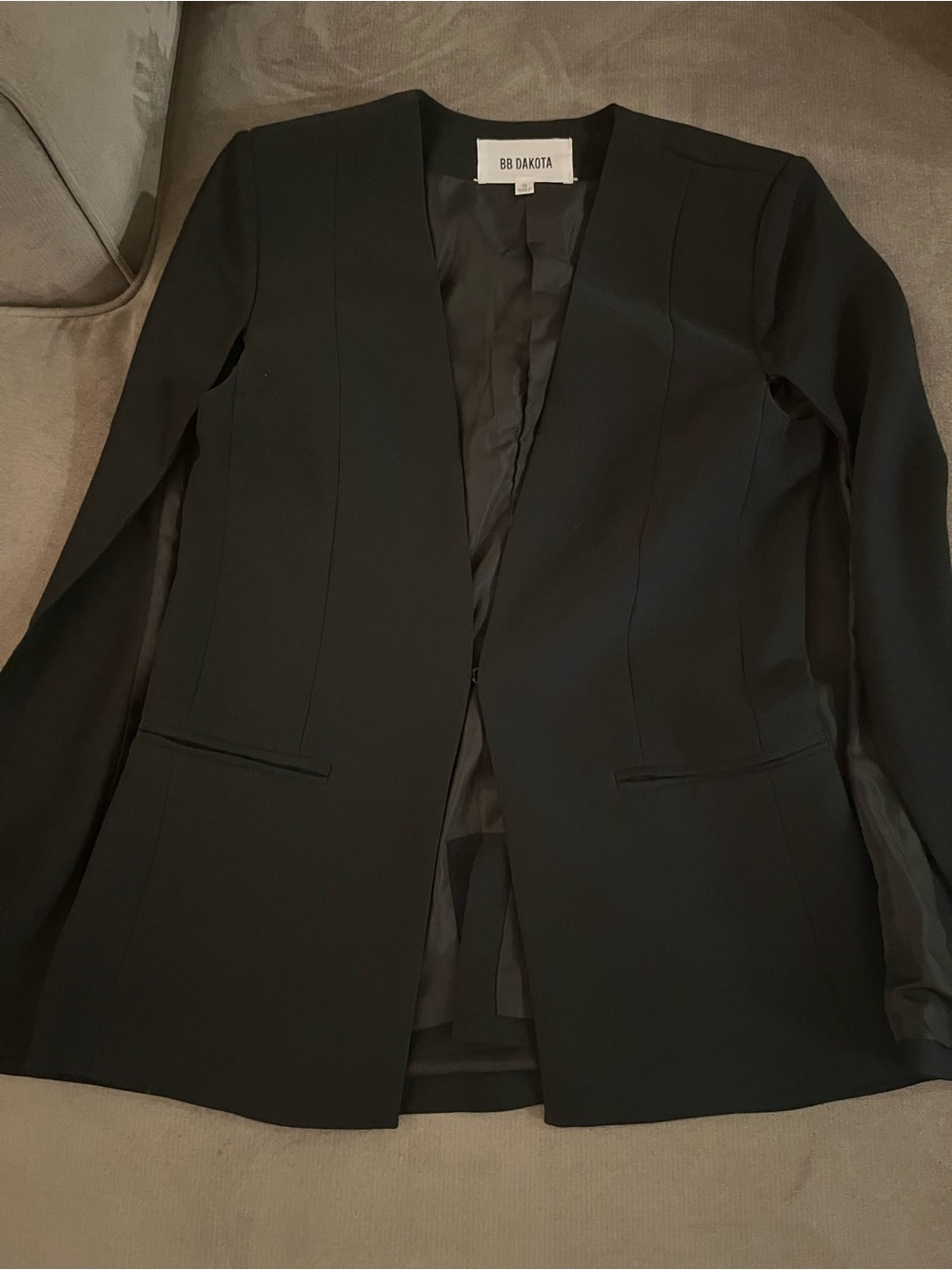 BB Dakota Black Cape Blazer - Picture 2 of 5